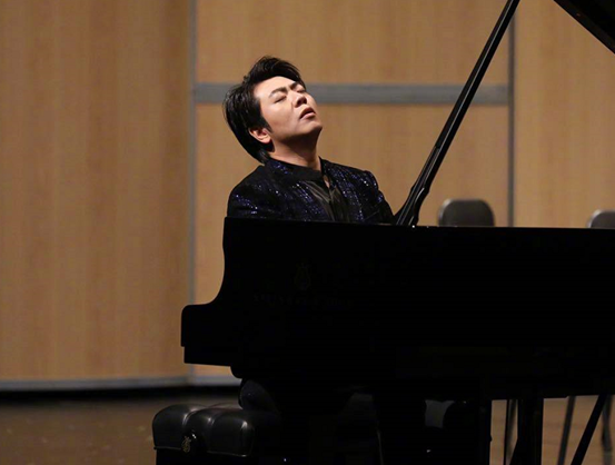 郎朗|世界知名钢琴演奏家,在圈内有众多好友,为中国争光的艺人