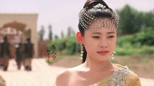 阿娇|戴抹额的古装美人，关晓彤显老，杨幂超仙，看到阿娇：仙女下凡？