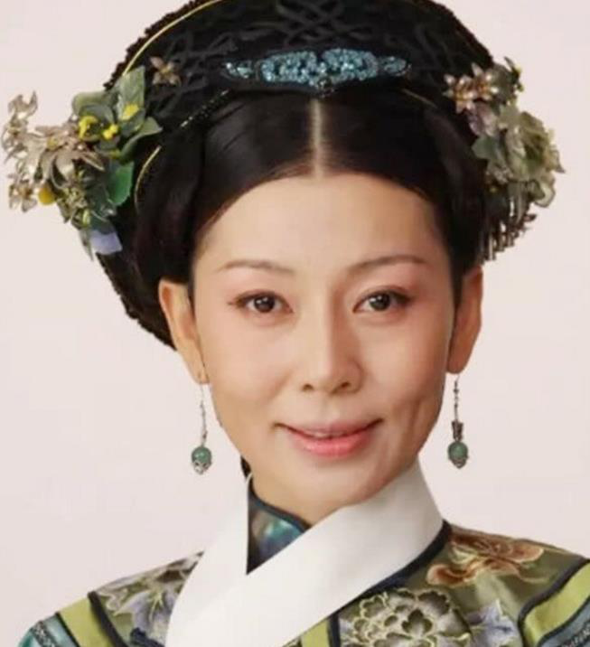 《甄嬛传》最初的定妆照被曝光后,网友们看清造型了之后:幸亏改了