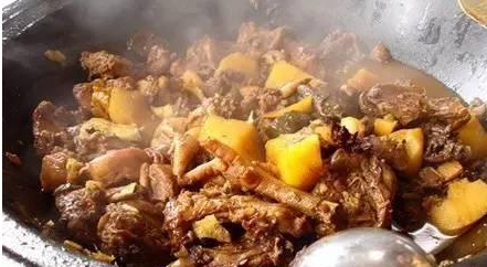 『』论东北人“吃到过瘾的美食”，杀猪菜不算啥，最后一个才最狠