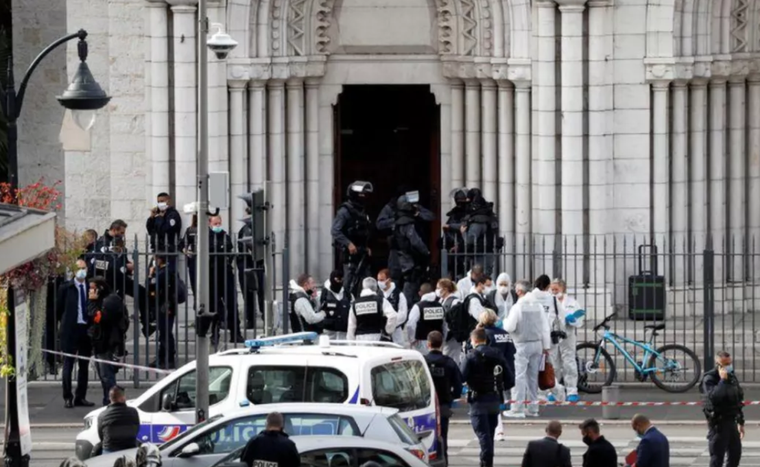 繼續斬首！法國教堂少女被當眾斬殺，移民們要將法變成伊斯蘭-圖2