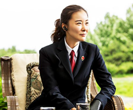 柯蓝|做了8年主持，因情史太乱无人敢娶，今因一部剧火得一塌糊涂