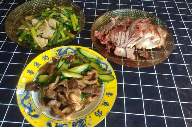 赶海▲生活在海边的人，肉可以不吃，鱼和海鲜是必须每天都要吃的