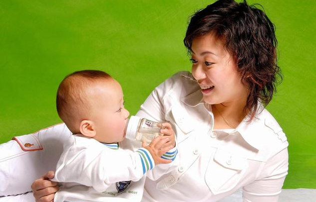 亚硝酸盐@隔夜水和千滚水能喝吗？这几种水，或比隔夜水更伤身，赶紧戒掉