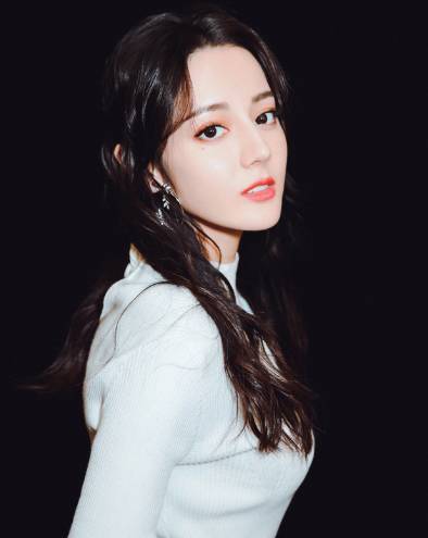 迪丽热巴■热巴娱乐圈四位“铁闺蜜”，前三位大红大紫，唯独最美的她被遗忘