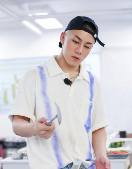 卡斯柏|中餐厅第四季主题曲曝光，看到作词作曲是谁，他成最大赢家