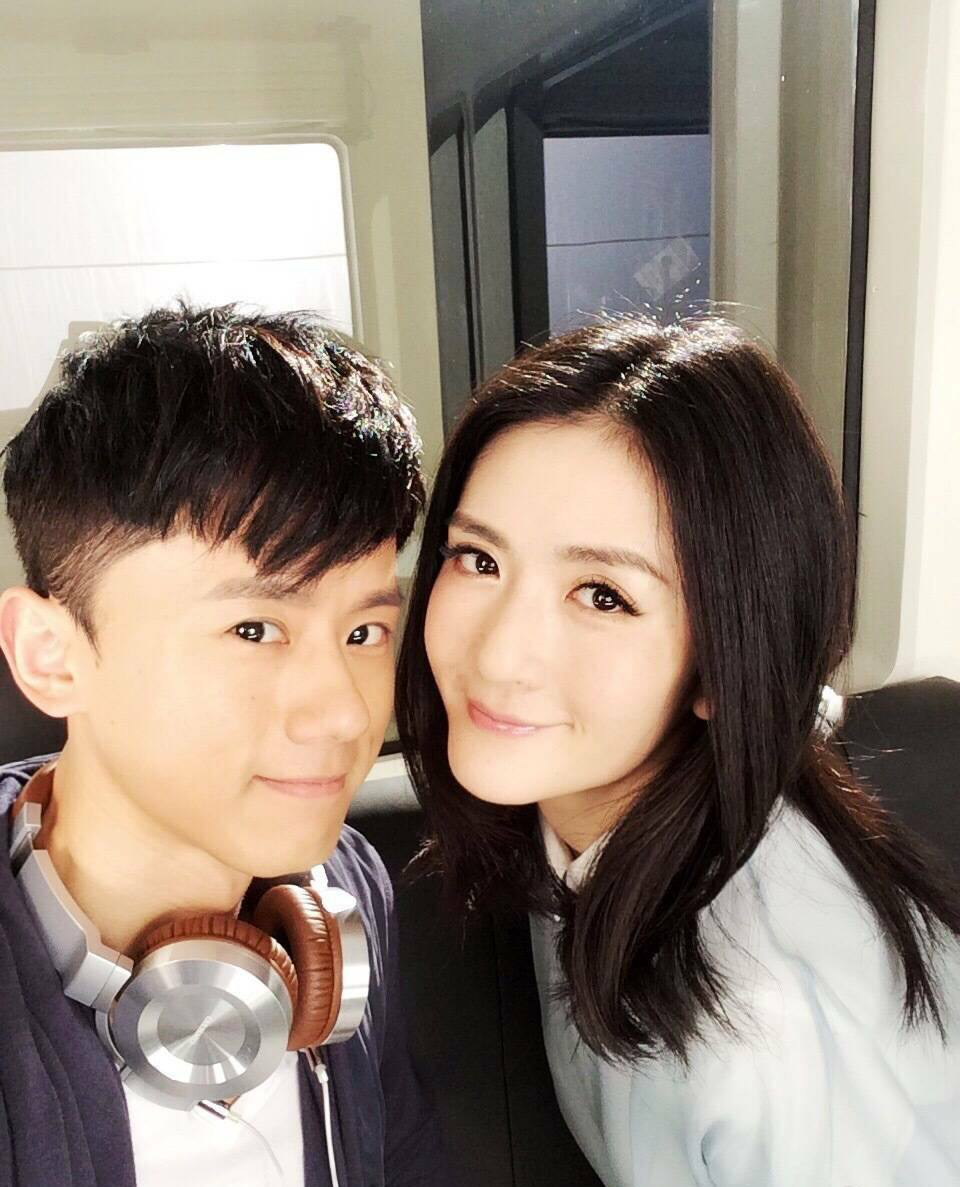 张杰|张杰被问收入是否全给谢娜?他的高情商回答,轰动全场