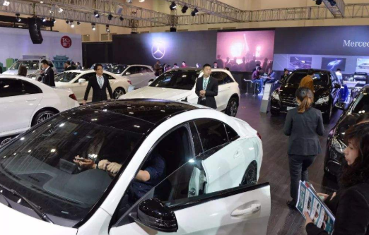 #买车#10个人买车9个人“入坑”！专家：这就是中国式买车的弊端！