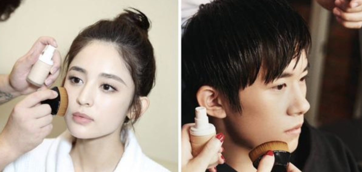 底妆|有种“尴尬”叫女星卡粉，外媒生图下妆容斑驳，细纹卡粉一目了然