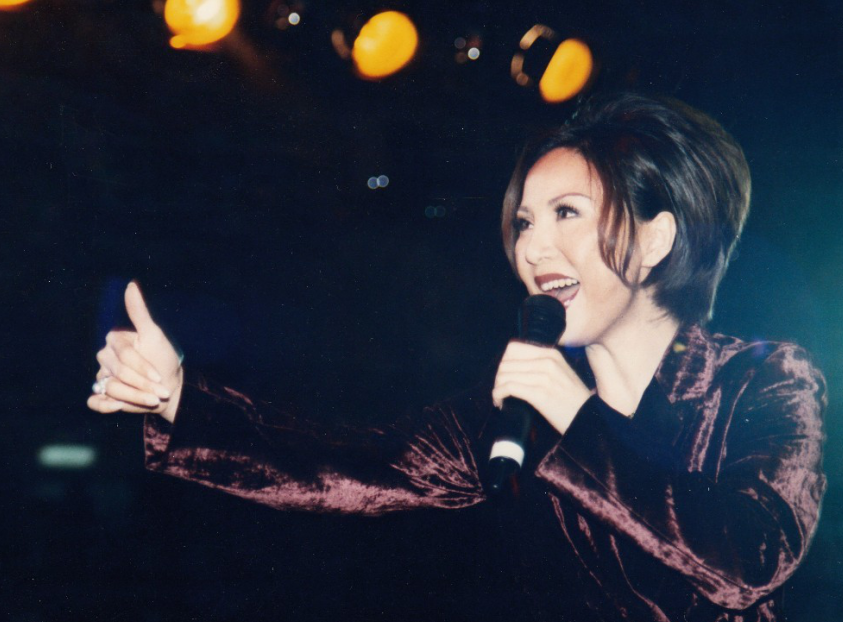 春晚|她因一首歌爆红连上7次春晚，因为耍大牌被封杀，今51岁无人问津