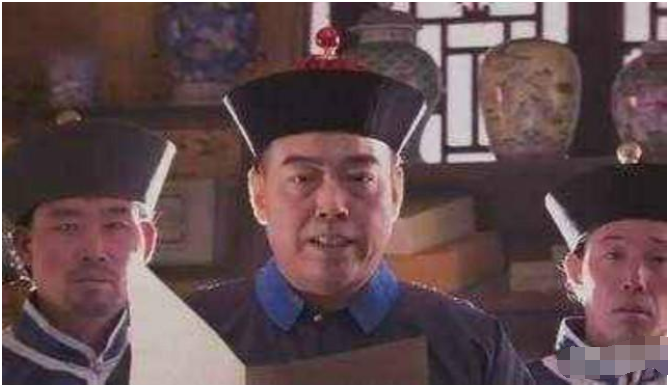 央视▲开拍三集就被撤资，导演四处碰壁，最后成万人空巷的经典