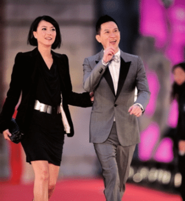 娱乐圈■分手后才得知怀孕，为女儿戒20年烟瘾，今撑起娱乐圈半壁江山