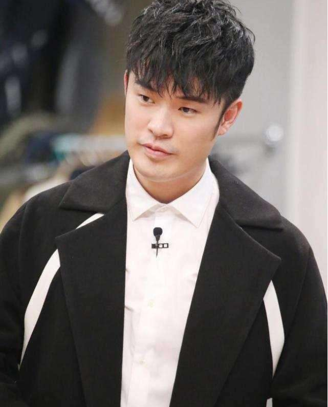 陈赫|?陈赫身家背景曝光，舅舅是陈凯歌都不算什么，妈妈是超级巨星，爸爸更牛