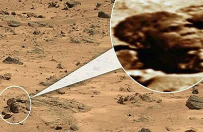 火星■火星上出现人为刻画石板？专家：30亿年前的火星，可能一片繁华