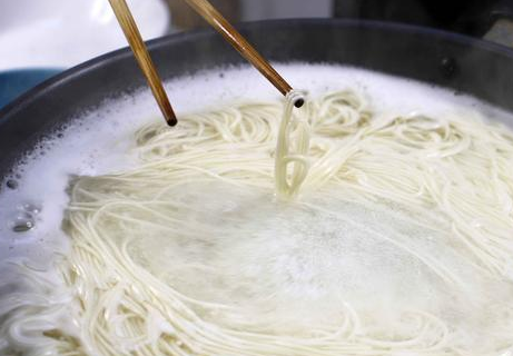 「米饭」馒头，米饭，面条哪种主食含糖量最低？用事实告诉你！