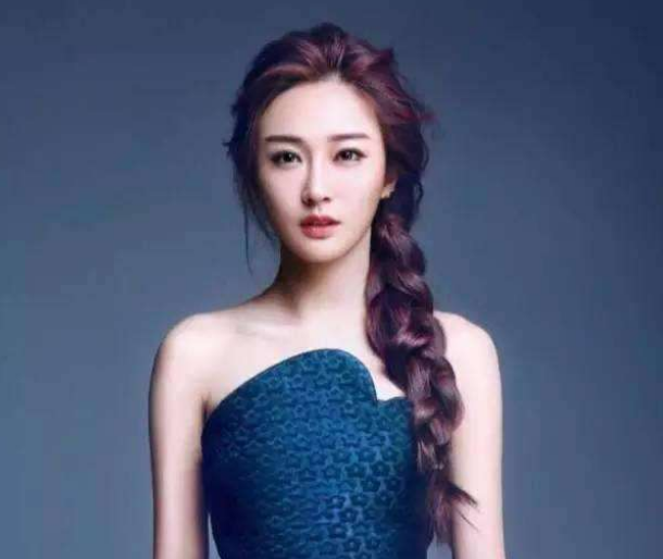 陈冰|《中国好声音》的陈冰：瞒着丈夫上台，走红后却谎称单身，下台后就和果断丈夫离婚