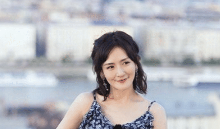 谢娜@谢娜直言名字中带“娜”都是美女,沈腾随口就说出了4名字,全场都笑喷了