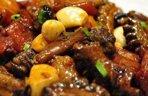 「食材」这道食材被称为“软黄金”，口感肥美鲜嫩，还补脑护眼