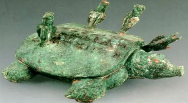 浙江省|河南老人钓到一只“乌龟”,背上插4支箭,专家:这一竿值18亿