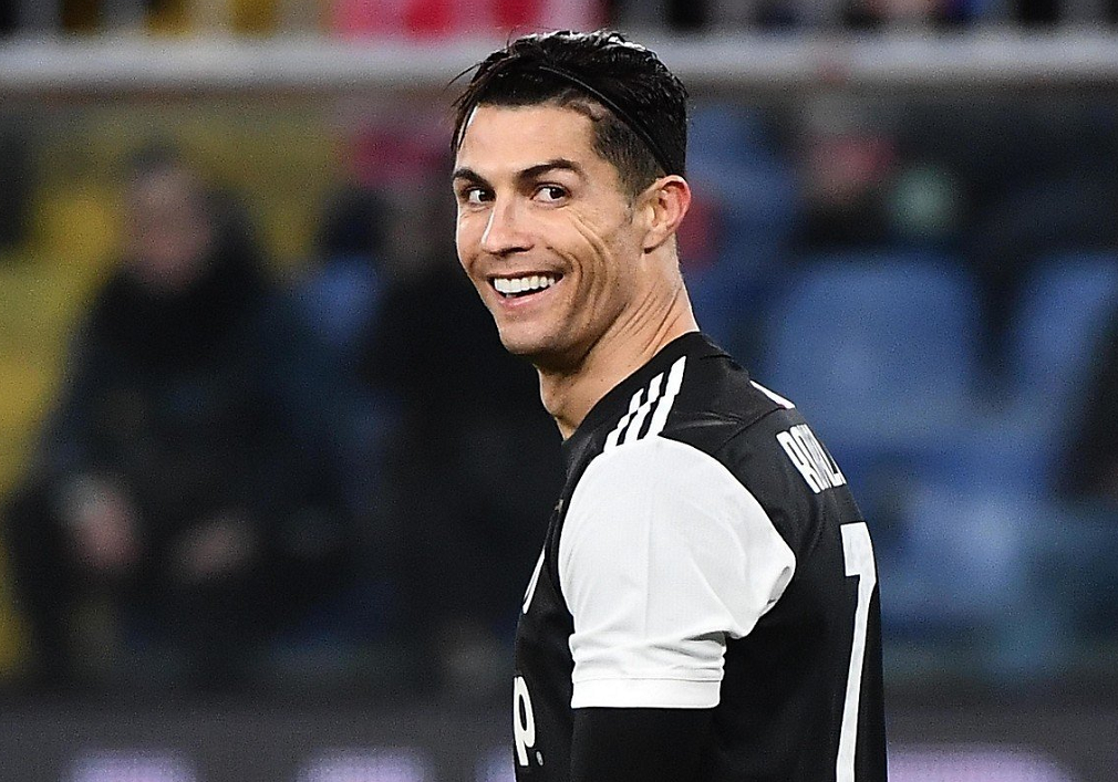 「C罗」足坛球员获得冠军数排行榜，梅西34冠排名第三，那么C罗呢？