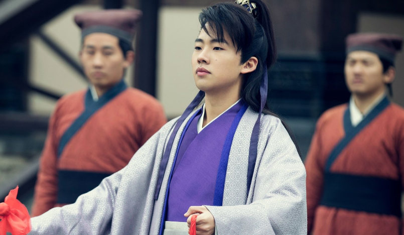 『官宣』“隐藏”了34年爸爸竟是陈道明?多年来不拼爹不炒作,网友:怪不得这么优秀!
