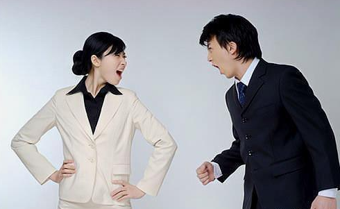 『』职场中，个性张扬和成熟稳重这两种性格是形成鲜明的对比，也是诸多职场人所具备的性格属性！