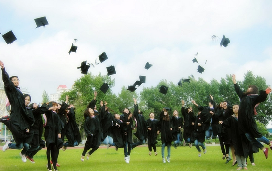 「考研」哲学专业的本科学生为了真正靠自己的专业吃饭，考研是必须要走的路！