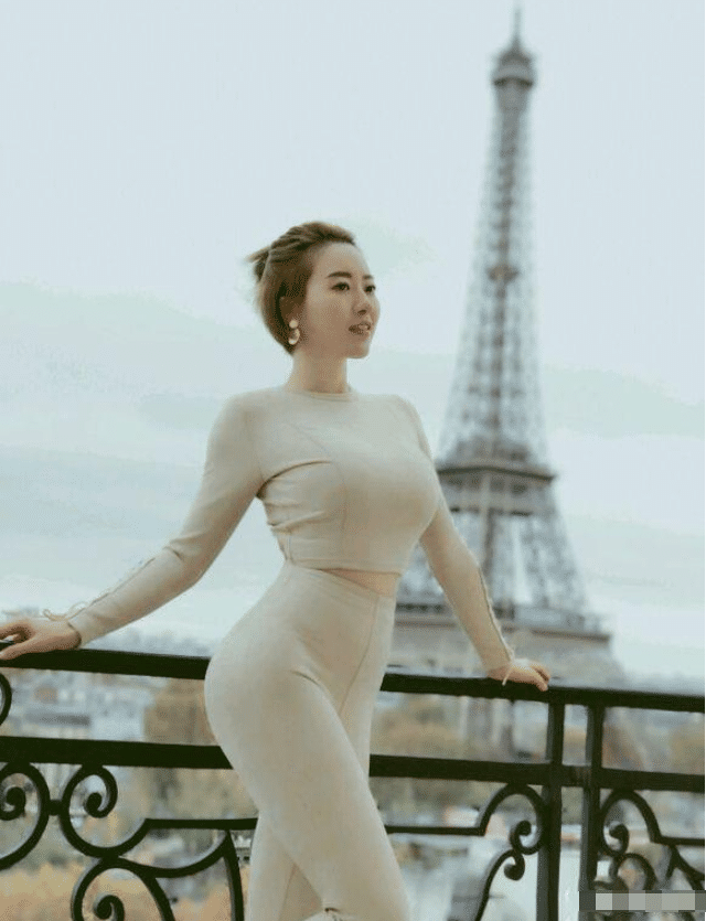 蒋聘婷|“意外”走红的蒋聘婷现状如何?住豪宅开豪车生活奢靡,女人味十足!