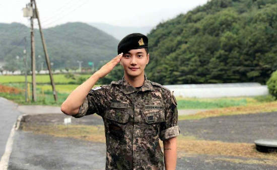 汪涵|还记得天天向上的小五吗？拿走汪涵的银行卡跪着离开舞台，他现状如何