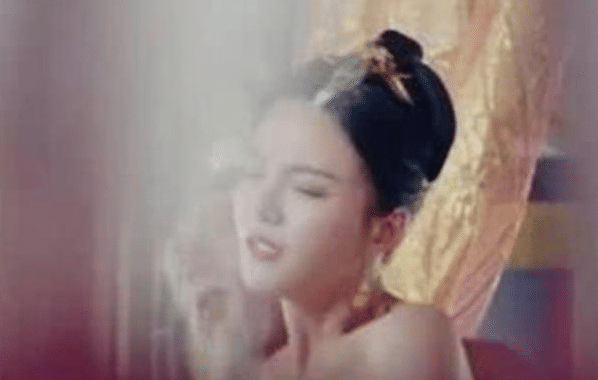 [赵本山]?被“全网通缉”的演员自作孽不可活，师父赵本山还会再救他吗？