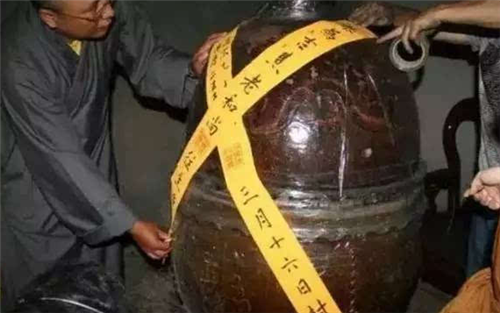 『高僧』中国最“真实”的寺庙,14座佛像全是高僧肉身,常发生一件怪事