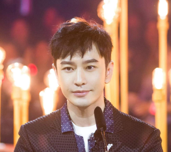 黄晓明|与黄晓明分手后，开启了“不讲理式长开”，今小日子过得越来越有滋味