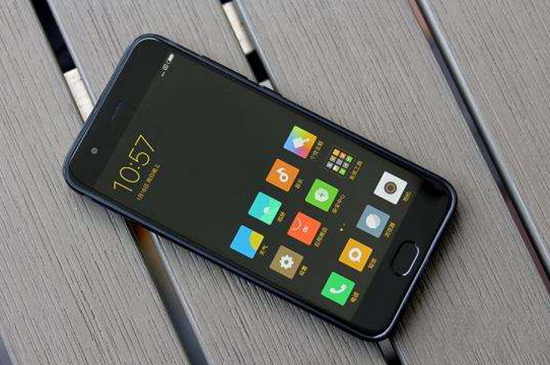 「小米科技」时隔多年的小米6还能干什么，骁龙835告诉你，就是这么强