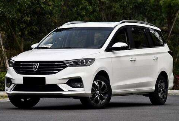 宝骏360|6座宝骏360很适合家庭使用，价格非常亲民，受到消费者喜爱