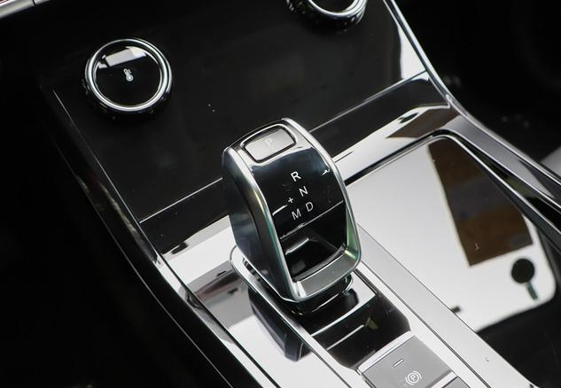 大众朗逸|瑞虎7终于改款成功，车内全是亮点，这个售价铁心让H6“吃土”？