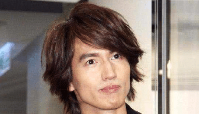 美甲@言承旭出道19年从未换过发型,当他掀开刘海后,网友:告辞了