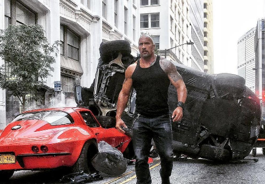 【韫色过浓】他学巨石强森去好莱坞，却沦为烂片之王！但靠漫威电影圈粉无数！