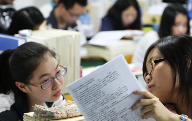 「」真羡慕今年高三的学子，延迟高考时间的背后，其实是天大的机会