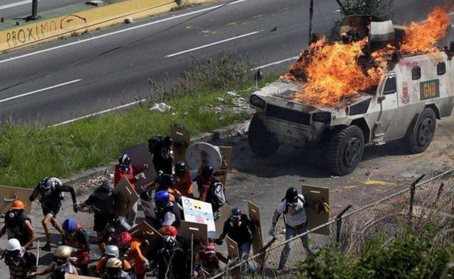 特朗普|美国彻底乱套!全美各地爆发不同诉求抗议,美国历史上从未出现过