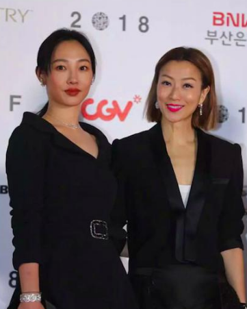 【白百何】36岁白百合发福不少，胖到锁骨都不见了，这么胖还敢露胳膊！