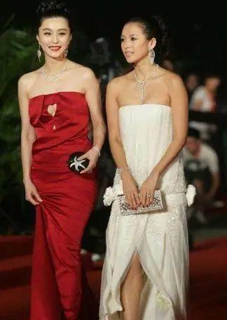 范冰冰|11年前的一张合照，范冰冰抢尽了章子怡风头，姚晨表情令人深思