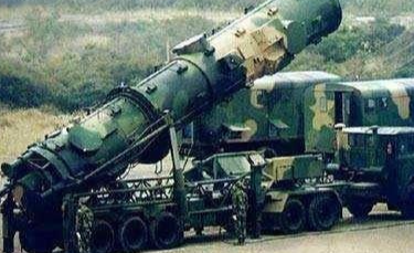 「东风-41弹道导弹」为何美国坚称:中国不会轻易使用东风导弹?专家这样回答