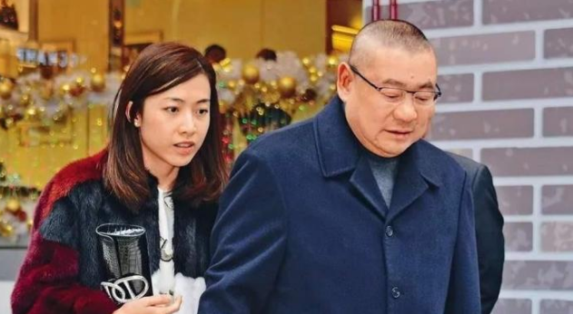 刘銮雄|刘銮雄“猎艳”绝世美女，李嘉欣最为普通，蔡少芬才是惊艳
