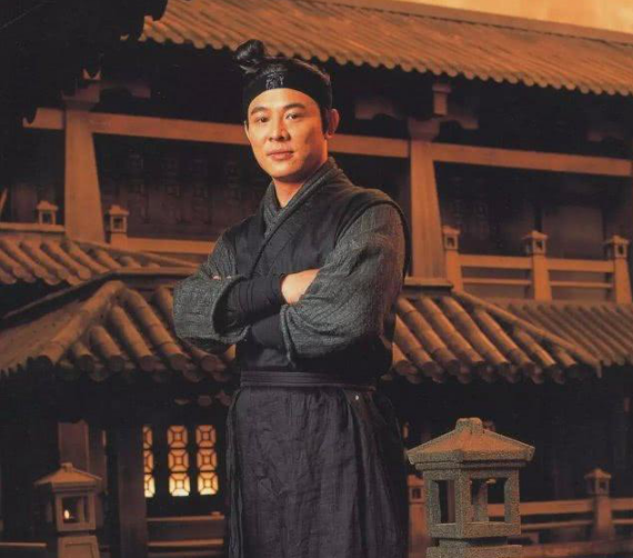 李连杰|日本狂收3亿，北美狂轰4.44亿，李连杰终于登顶了国产片票房之巅