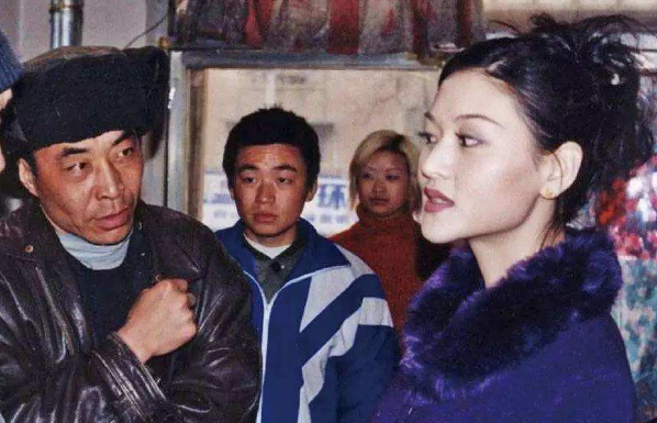 「经超」剧组太穷演员跑了一半,无奈拉了个群演当主角,却成就了一代影帝!