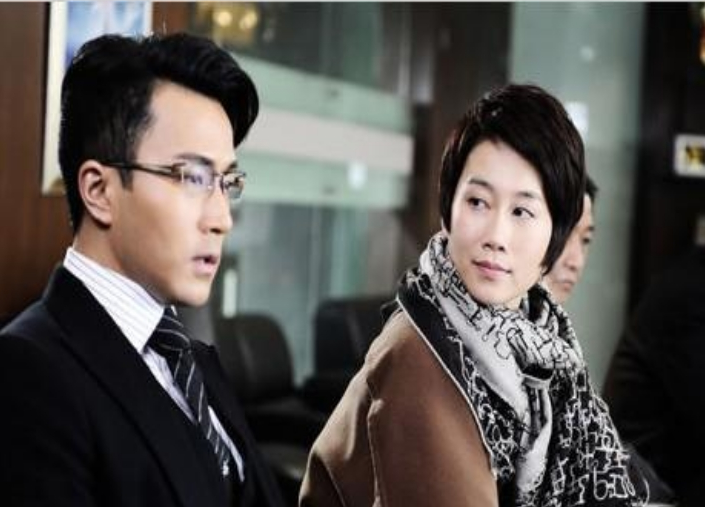 温峥嵘|为了给父母买豪宅，她有戏就接，不停演烂片，今42岁无人敢娶