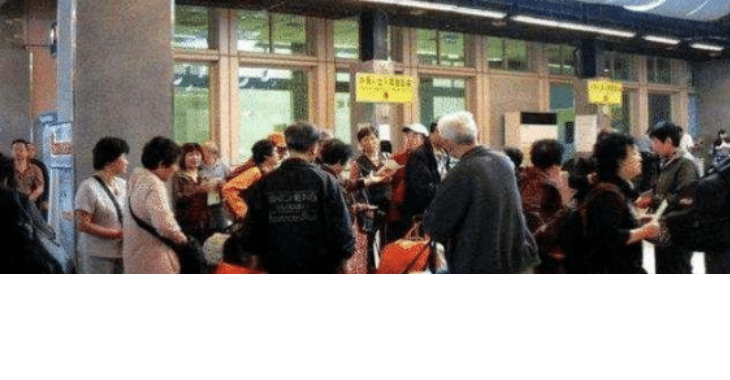 中国国籍|大批美籍华人连夜回国，要求恢复中国国籍，国家的做法值得点赞