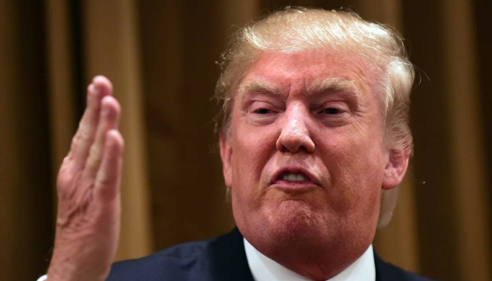 美国：美国确诊突破143万，奥巴马“指鼻怒批”特朗普，无意间说出疫情真相！