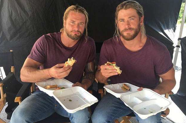 「漫威」雷神：我替身又高又帅，美国队长：我替身魅力十足，寡姐：想看看我的吗