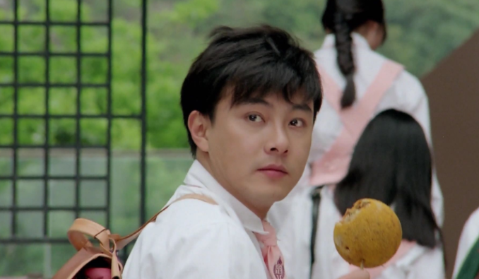 周星驰|他当年为打压周星驰，请半个娱乐圈明星助阵这部作品，结果票房沦为笑柄！